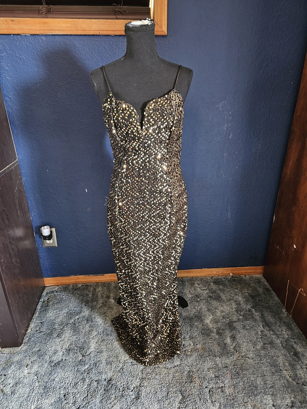 Jessica McClintock Gunne Sax Sequin Spaghetti-Strap Maxi Gown size 9/10 vintage